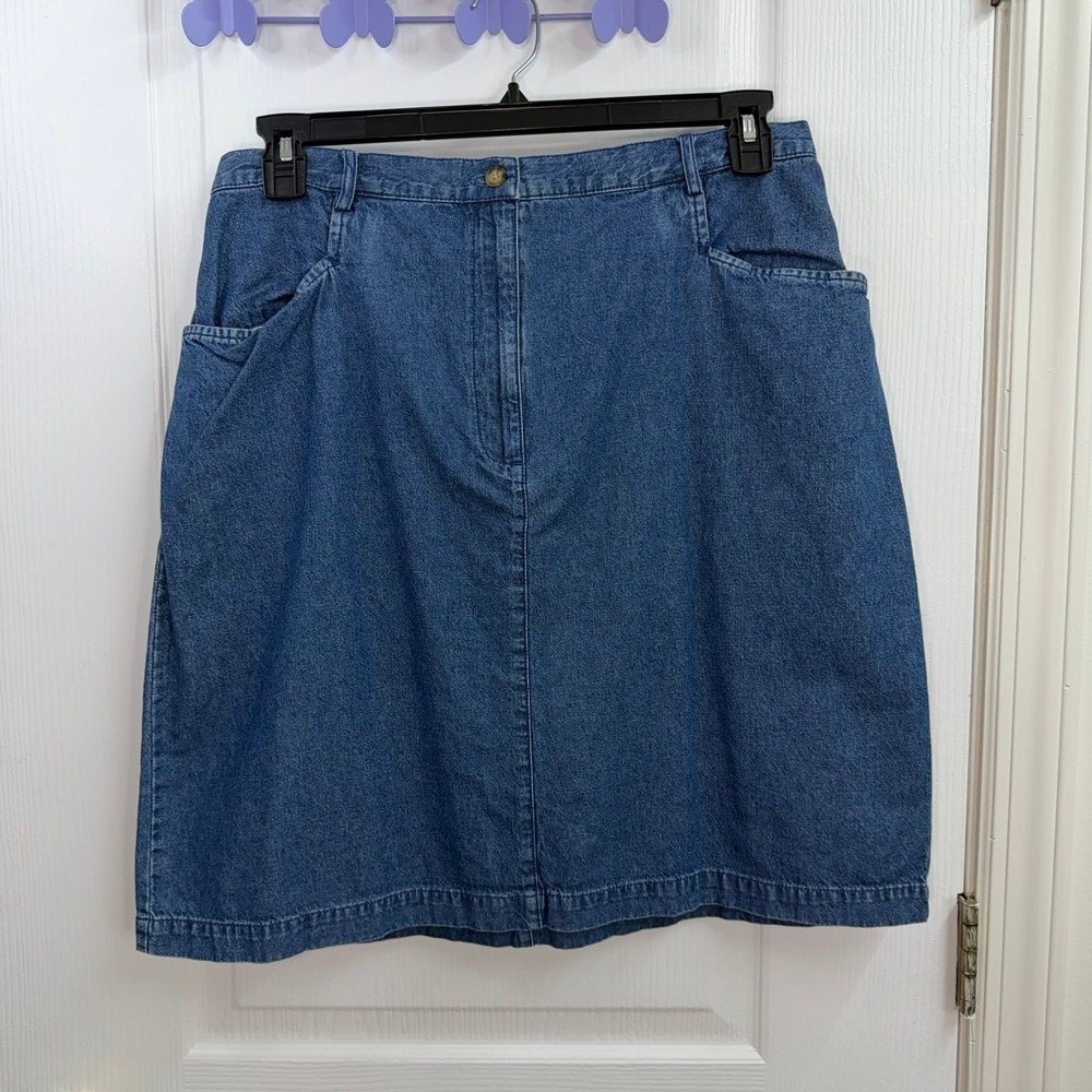 Vintage Karen Scott medium wash blue denim 100% cotton knee length skirt casual
